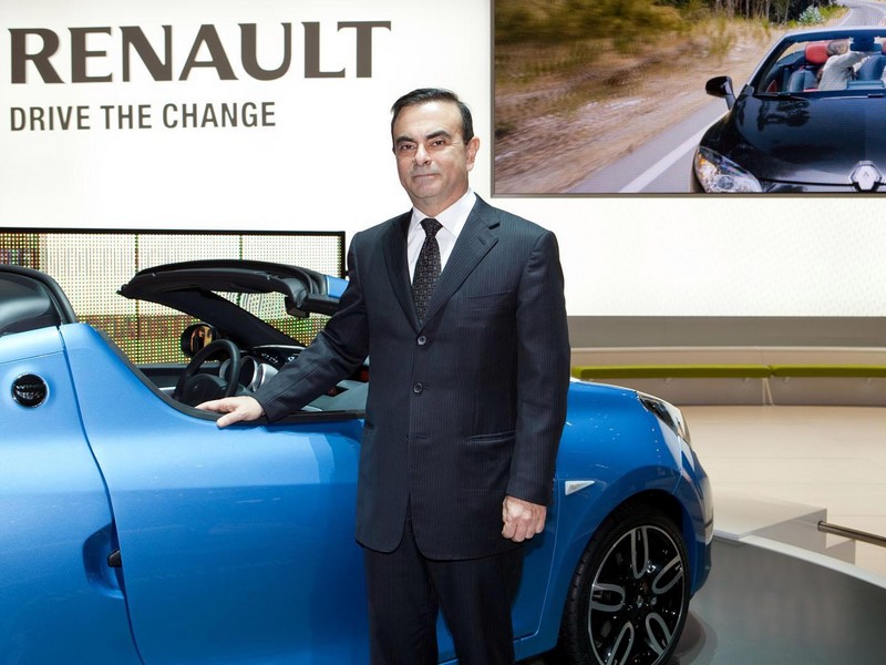 Carlos Ghosn rezignoval z vedení Renaultu